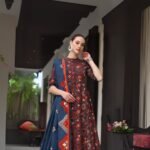 women wear Bareeze Lawn 3 Piece Suit | Colour-Dark Blue Grey Suit