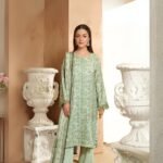 women wear Bint e Naz Lawn 3 Piece Suit | Colour-Green Mist Suit