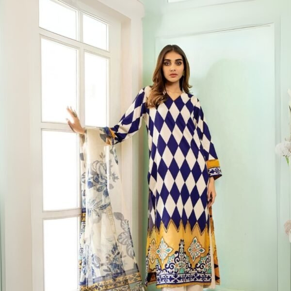 Women wear Lulusar Lawn 3 Piece Suit | Colour-Light Brown