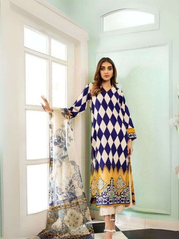 Women wear Lulusar Lawn 3 Piece Suit | Colour-Light Brown