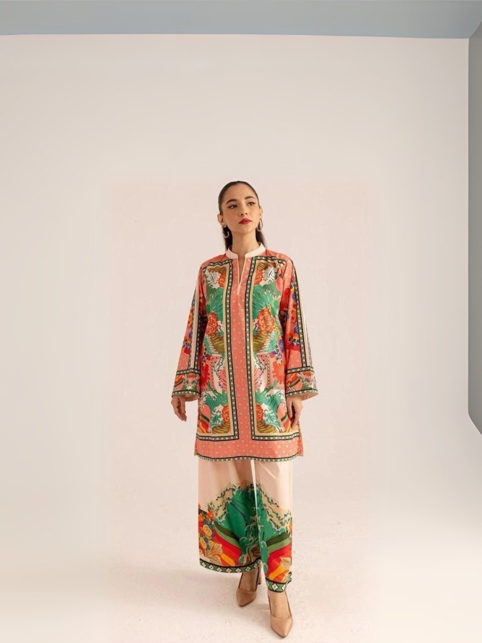 women wear Bint e Naz Lawn 2 Piece Suit | Colour-Rose Pink women wear Bint e Naz Lawn 2 Piece Suit | Colour-Rose Pink