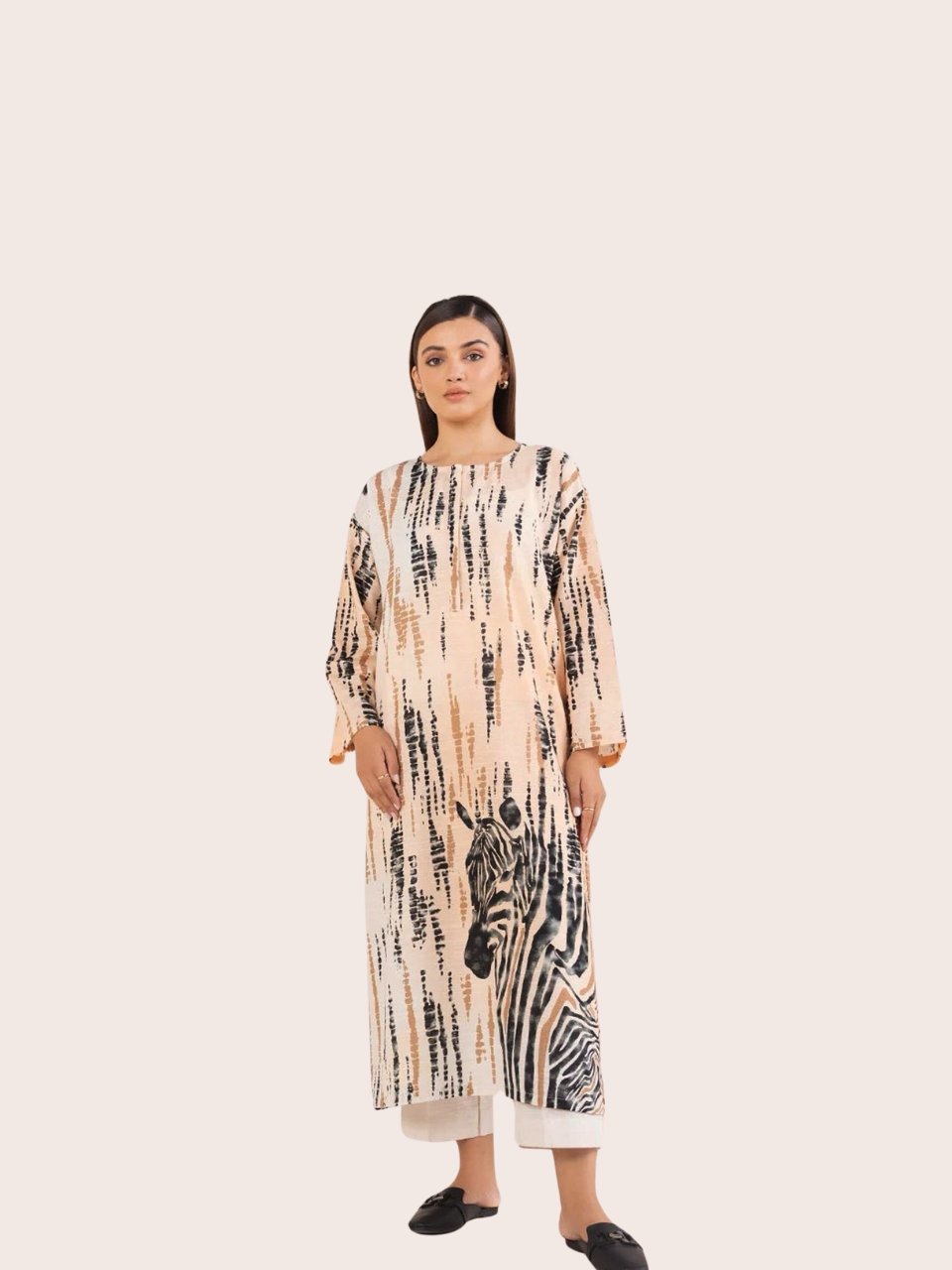 Women wear Limelight Lawn 3 Piece Suit | Colour-Oyster Pink