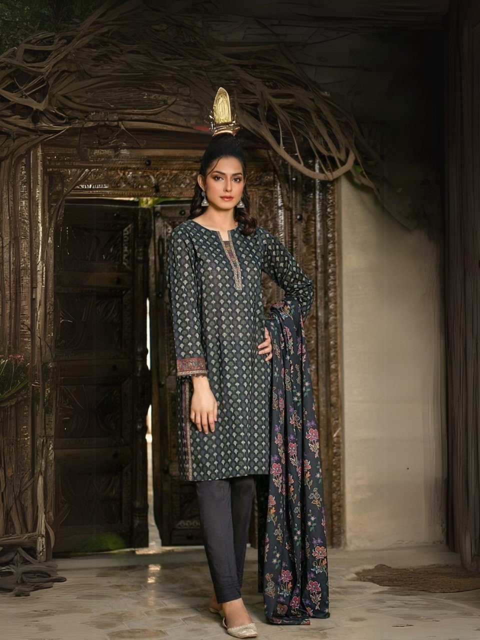 Women wear Zeen Lawn 3 Piece Suit | Colour-Rangoon Green Women wear Zeen Lawn 3 Piece Suit | Colour-Rangoon Green