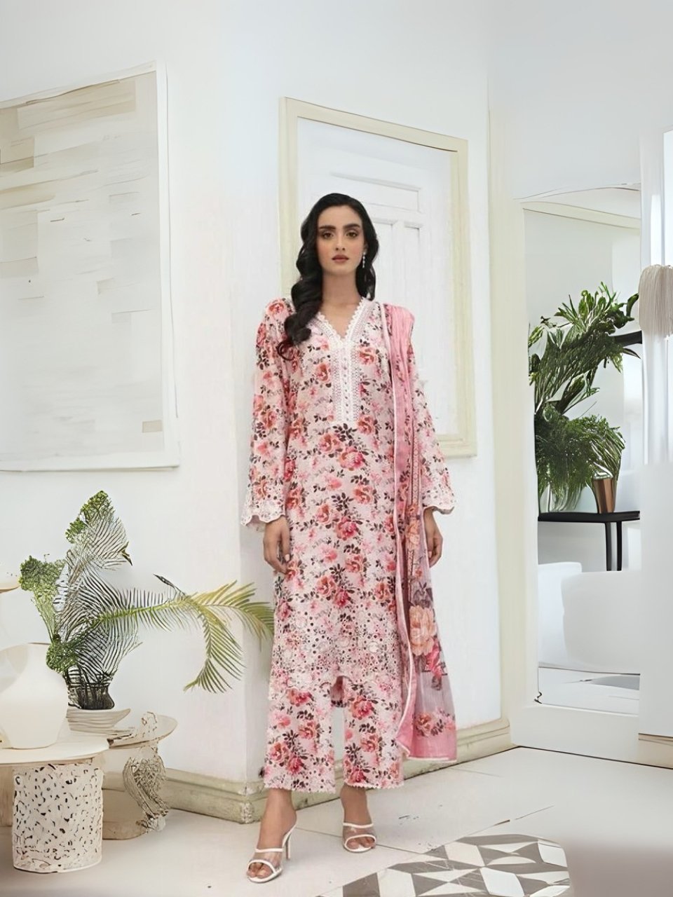 women wear Khaadi Lawn 3 Piece Suit | Colour-Pink women wear Khaadi Lawn 3 Piece Suit | Colour-Pink
