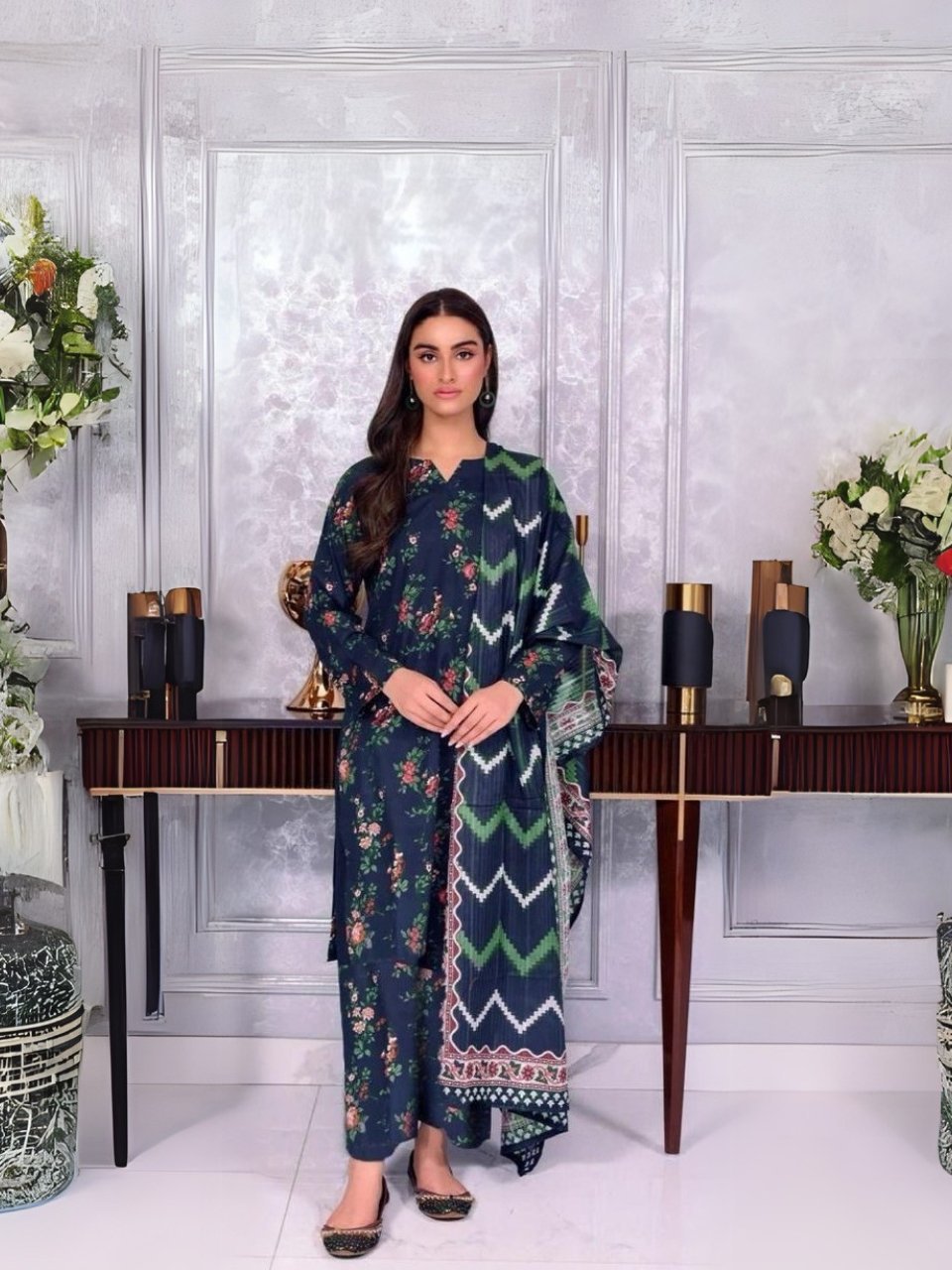 women wear Khaadi Lawn 3 Piece Suit | Colour-Charcoal women wear Khaadi Lawn 3 Piece Suit | Colour-Charcoal