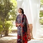 women wear Zainab Chottani Lawn 3 Piece Suit | Colour- Bight Grey