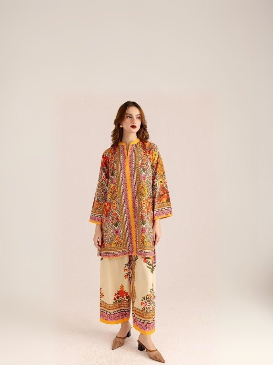 women wear Bint e Naz Lawn 2 Piece Suit | Colour-Orange