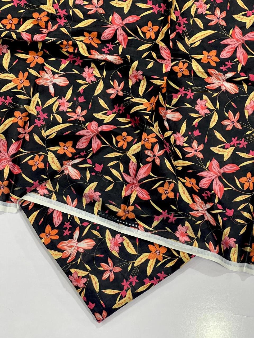 Bint e Naz Lawn Unstitched 2 Piece Suit | Colour-Black Pearl