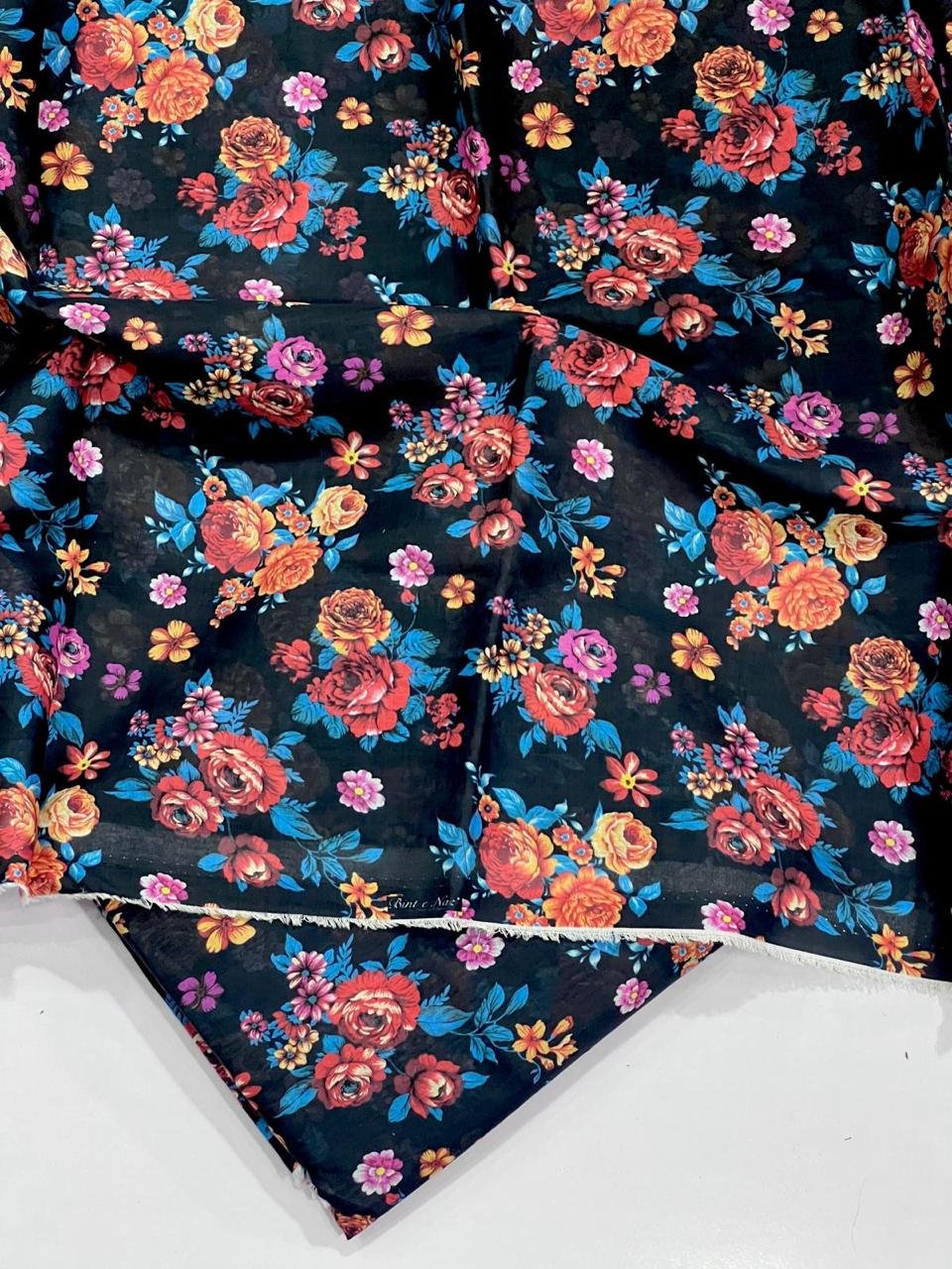 Bint e Naz Lawn Unstitched 2 Piece Suit | Colour-Navy