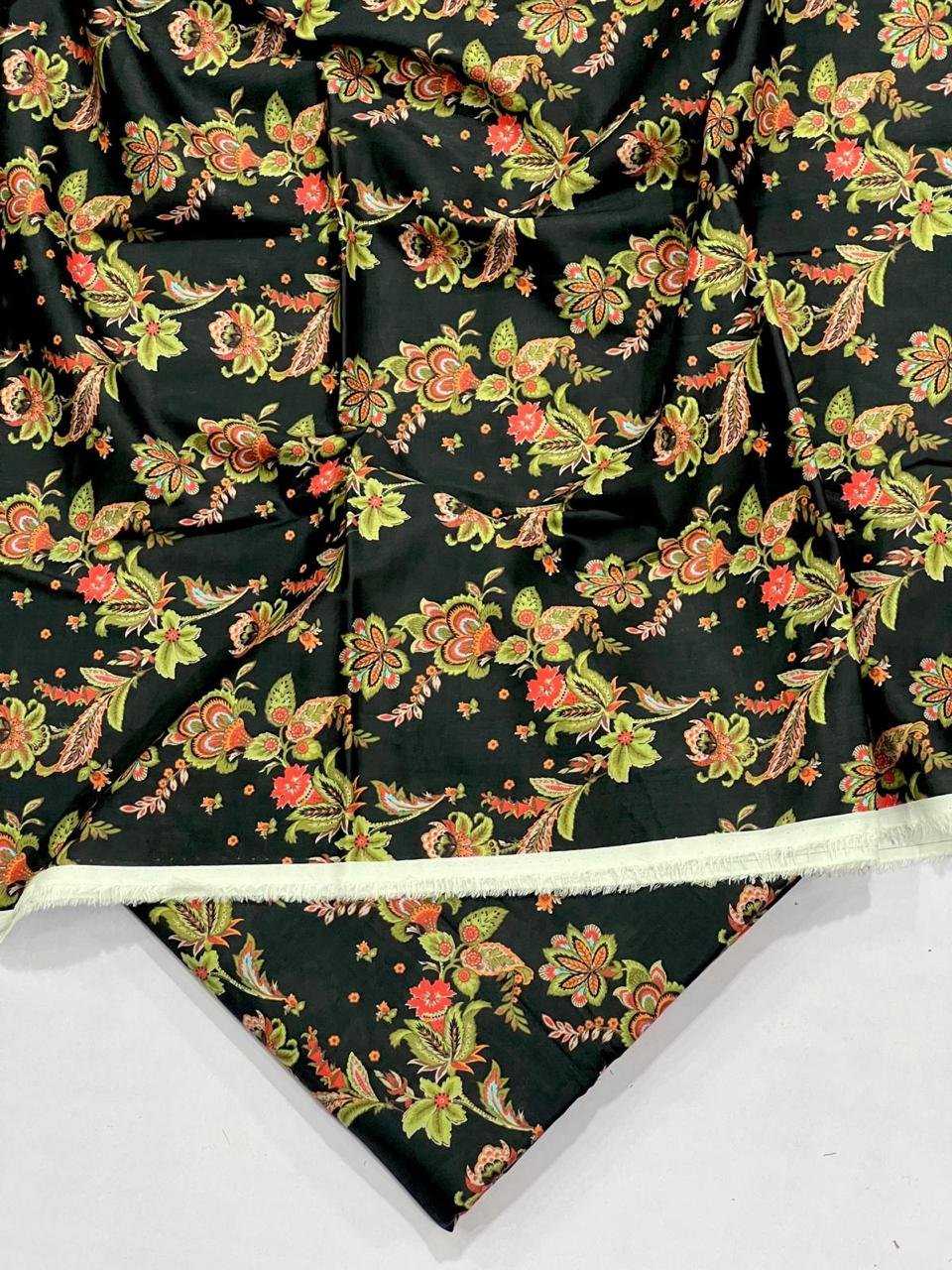 Bint e Naz Lawn Unstitched 2 Piece Suit | Colour-Timber Green Bint e Naz Lawn Unstitched 2 Piece Suit | Colour-Timber Green