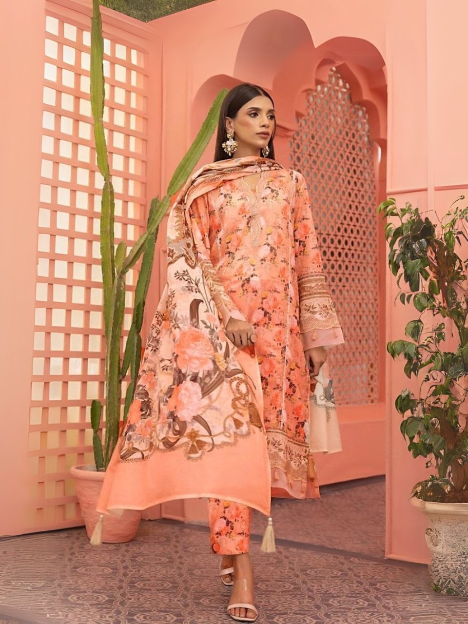 women wear Sapphire Signature 3 Piece Digital Print Lawn | Colour-Orange women wear Sapphire Signature 3 Piece Digital Print Lawn | Colour-Orange