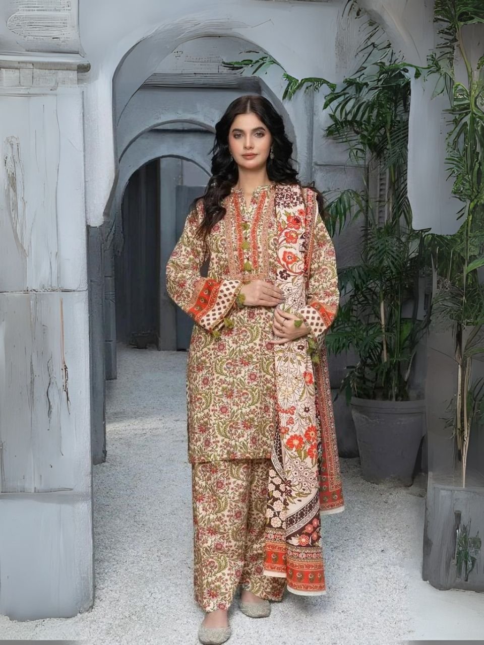 women wear Sapphire Signature 3 Piece Digital Print Lawn | Colour-Gray women wear Sapphire Signature 3 Piece Digital Print Lawn | Colour-Gray