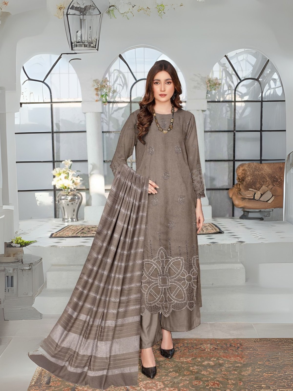 Women wear Bint-e-Naz Embroidered Suit in Pine Cone Women wear Bint-e-Naz Embroidered Suit in Pine Cone