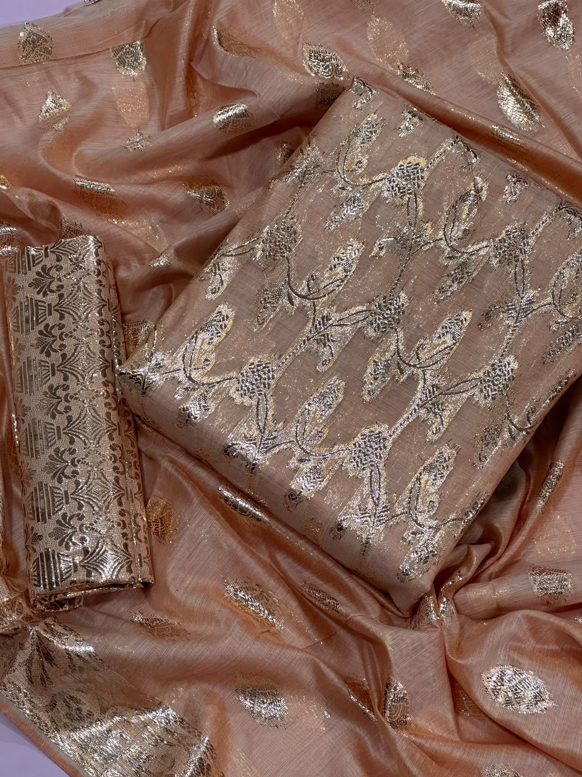 Bint-e2 Piece Suit in Grey Brown Bint-e-Naz Lawn Unstitched 2 Piece Suit in Grey Brown