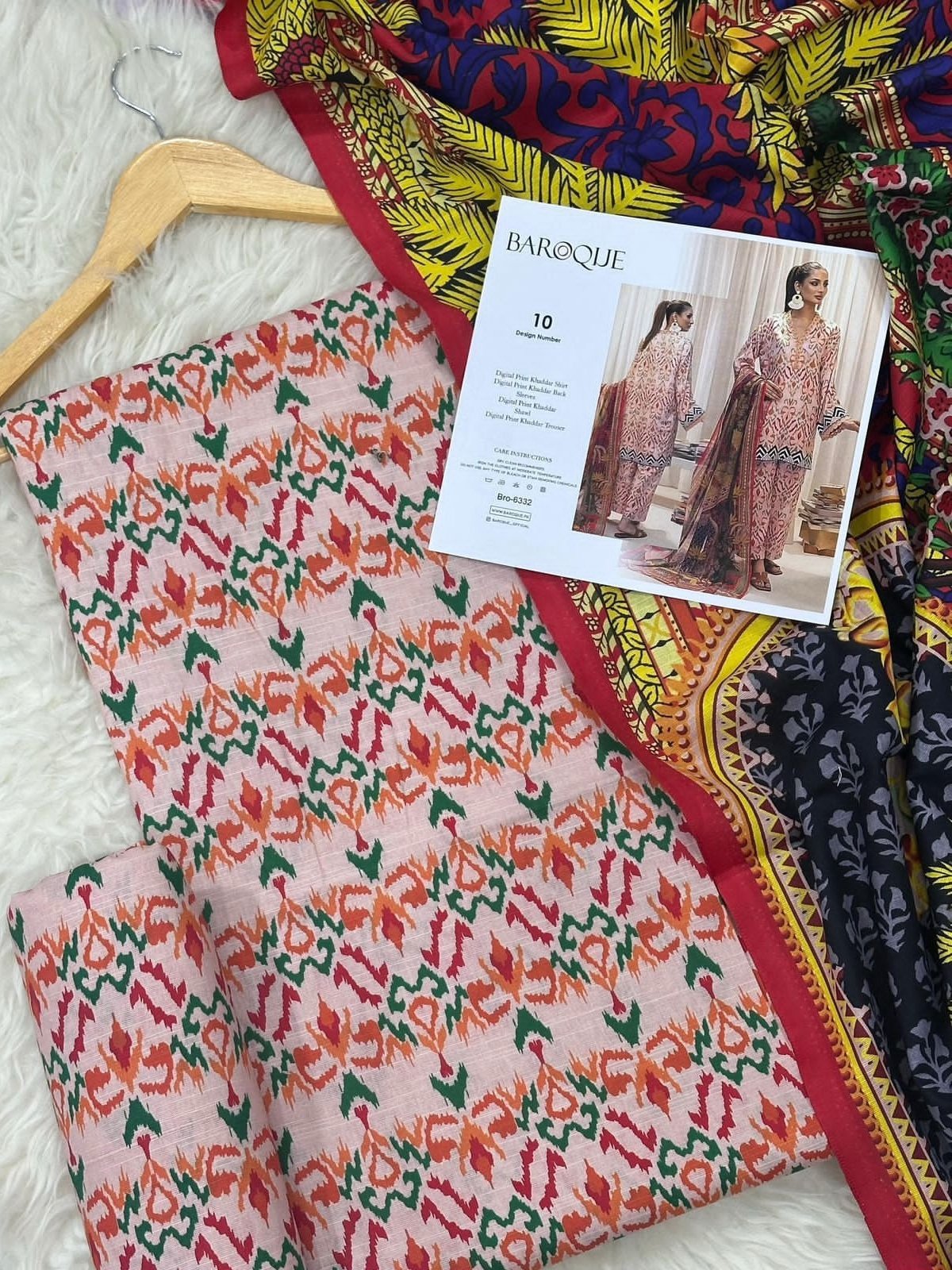 Khaddar Unstitched 3 Piece Suit in Pale Slate Baroque Khaddar Unstitched 3 Piece Suit in Pale Slate