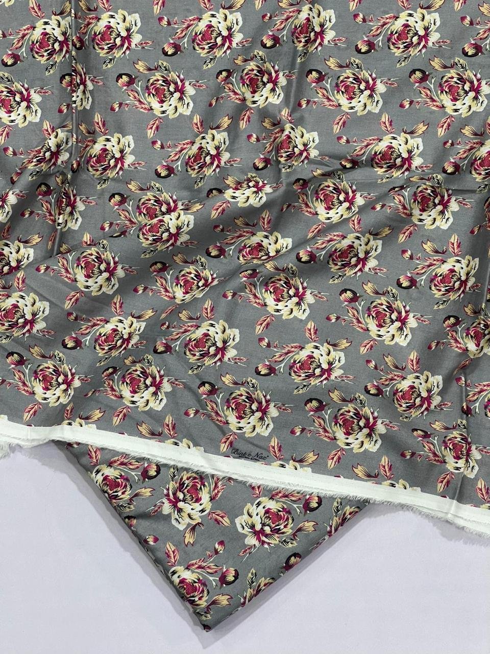 Bint e Naz Lawn Unstitched 2 Piece Suit in Dove Grey